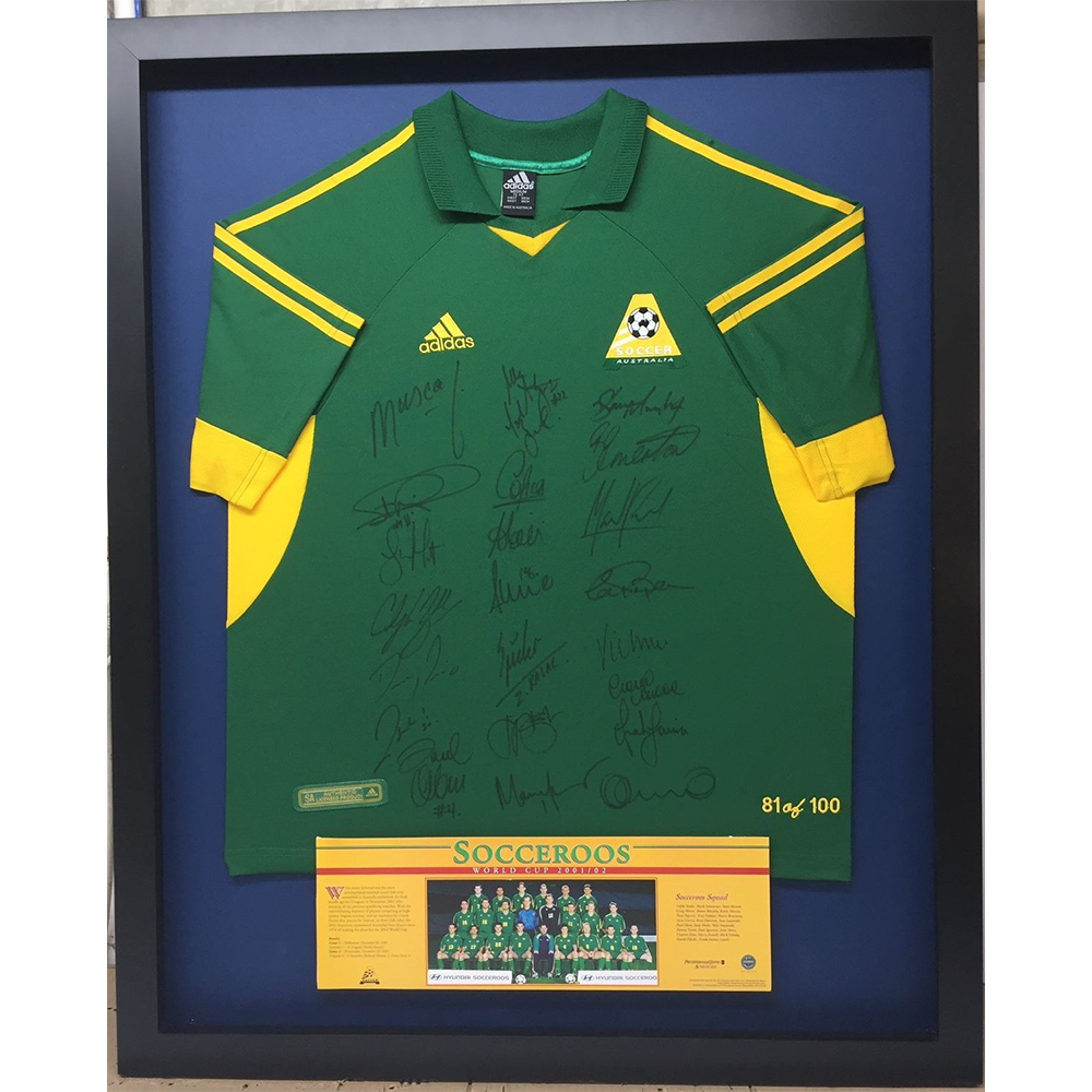 Soccer – Australian Socceroos – 2002 Signed & Framed ...