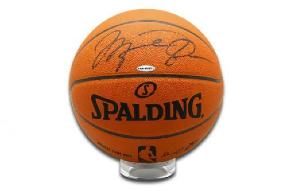 Basketball Michael Jordan Upper Deck Hand Signed Spalding Basketball