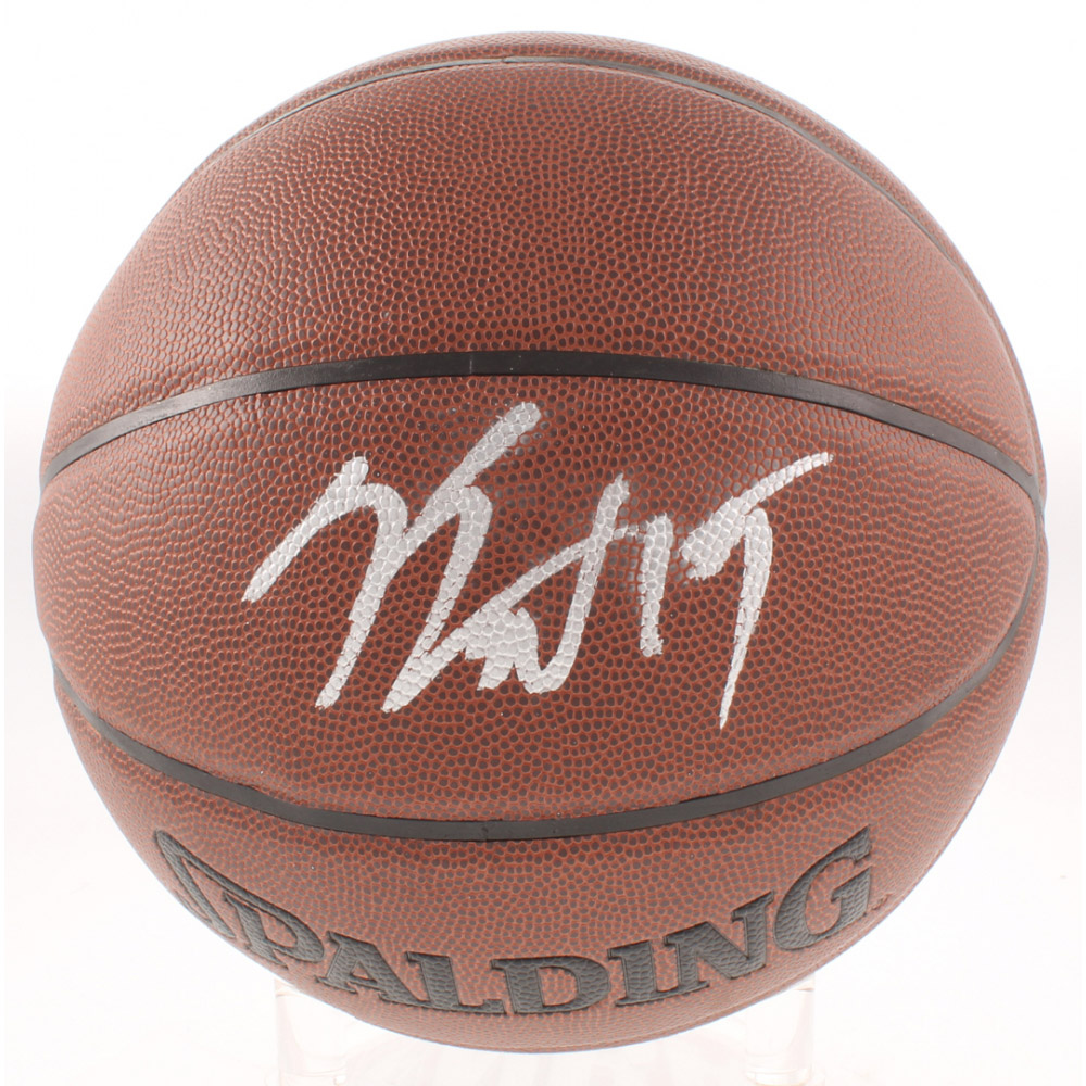 Basketball – Kemba Walker Hand Signed Spalding Basketball (JSA C...