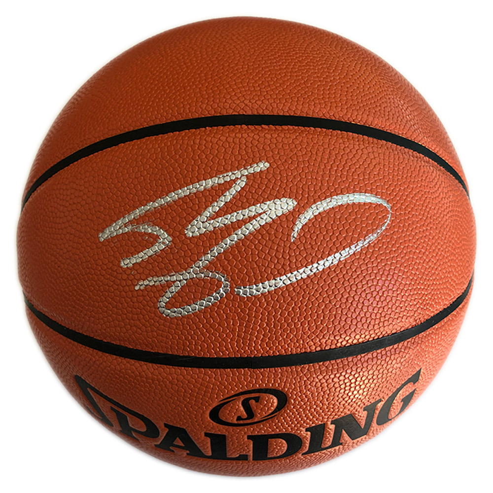 Basketball - Shaquille O'Neal Hand Signed Spalding Basketball (Beckett ...