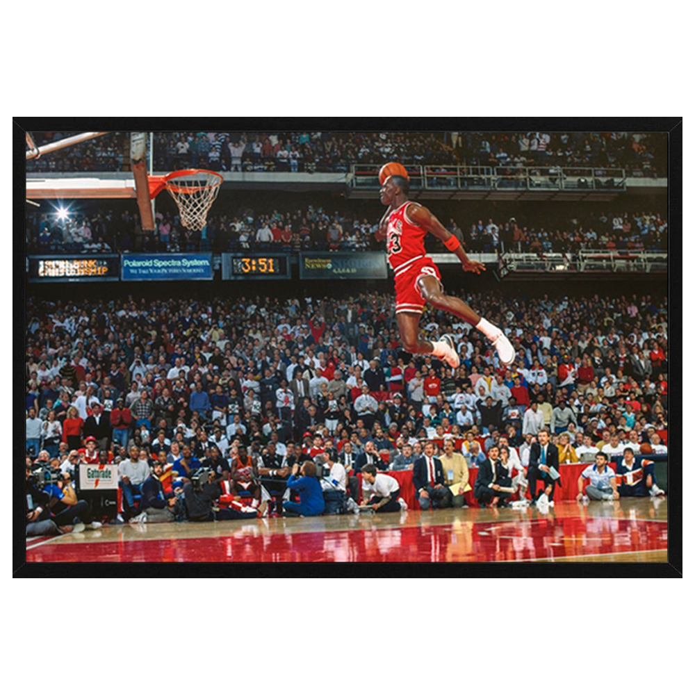Basketball – Chicago Bulls –  Michael Jordan 1988 Dunk Con...