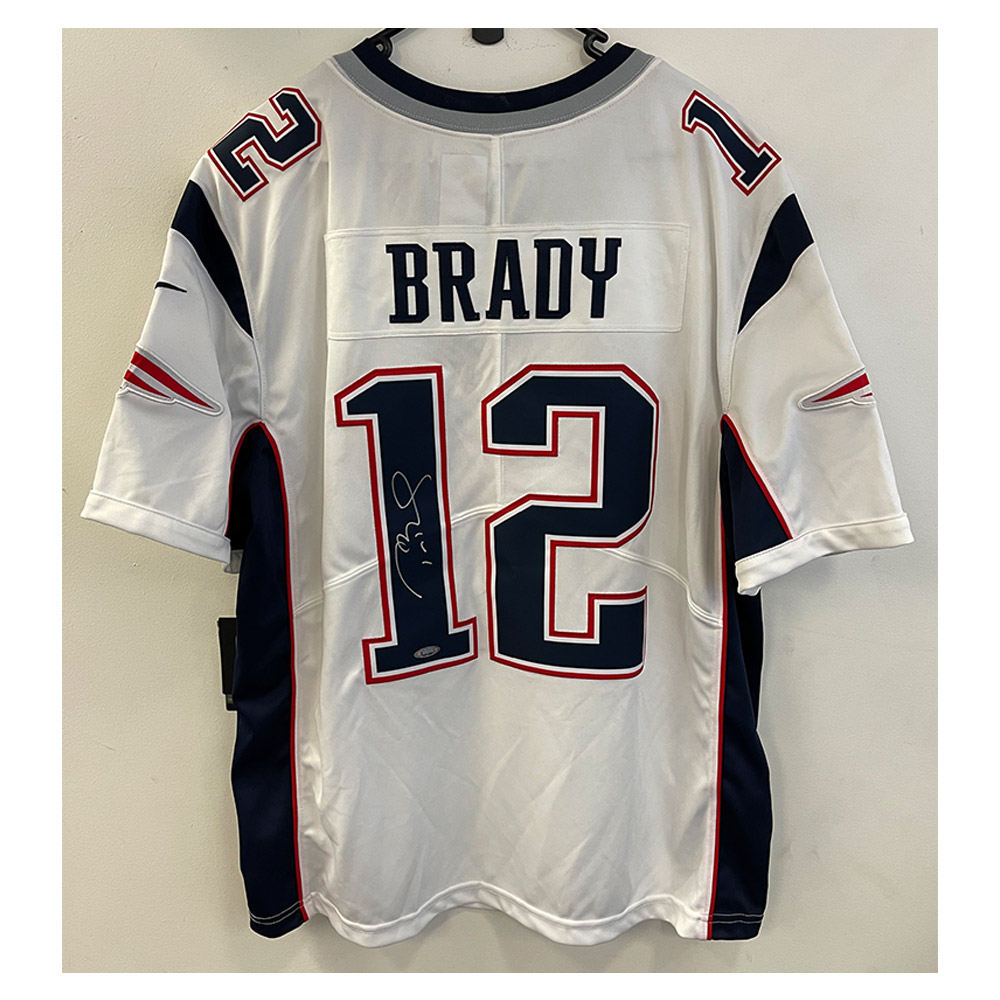 NFL – Tom Brady Signed New England Patriots Nike On-Field Jersey (Tristar Authentic COA)