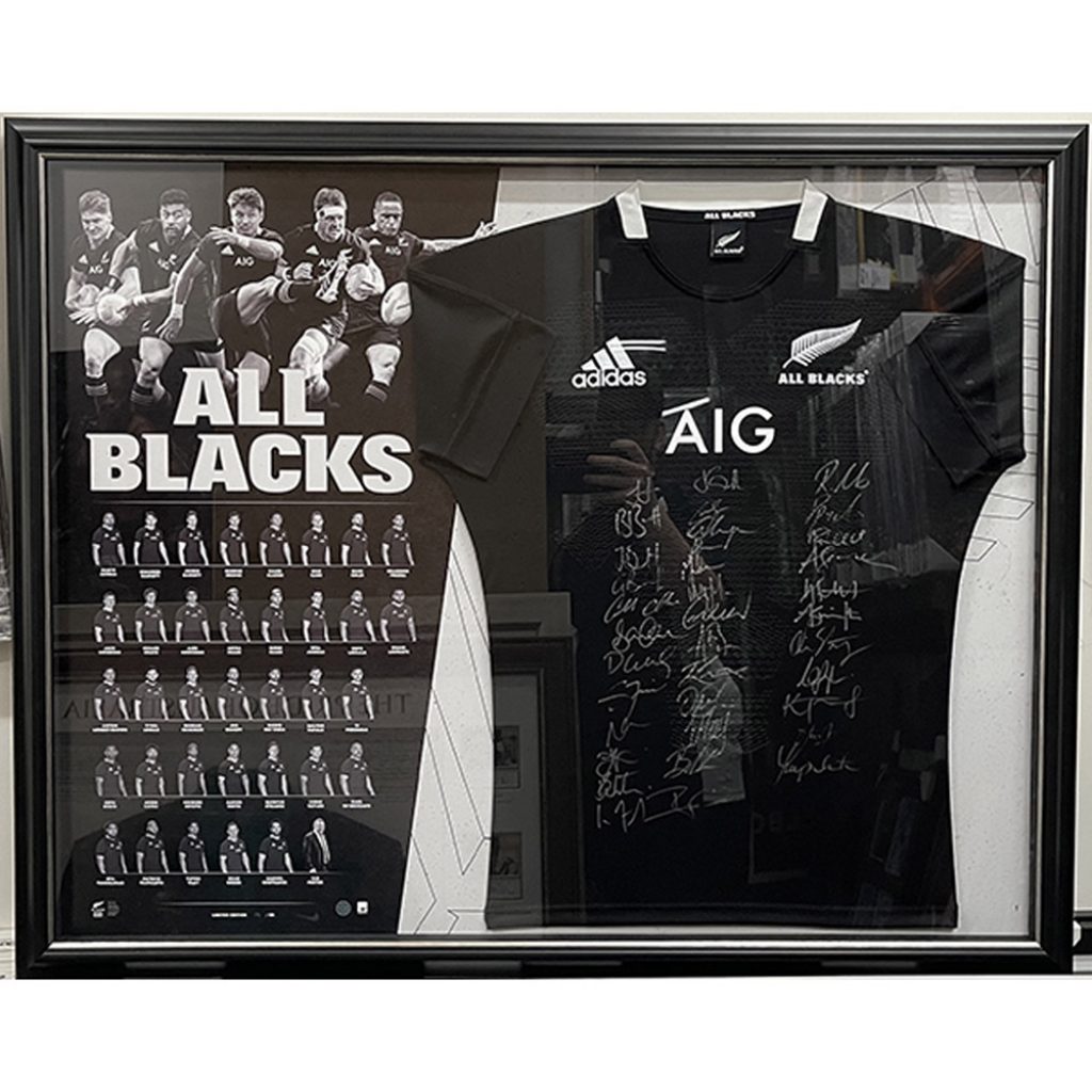 NEW ZEALAND WARRIORS 2023 SQUAD SIGNED JERSEY, Taylormade Memorabilia