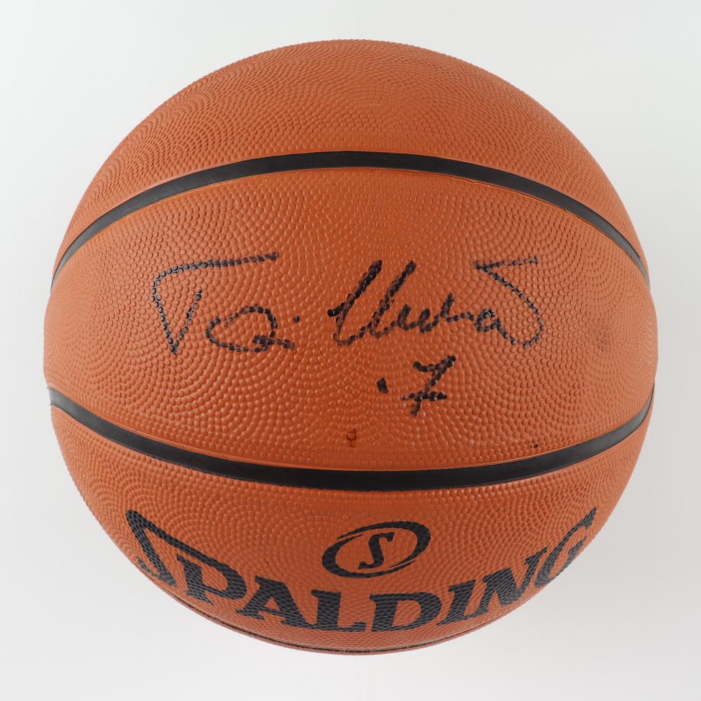 Basketball – Toni Kukoc Hand Signed Basketball (Beckett Hologram...