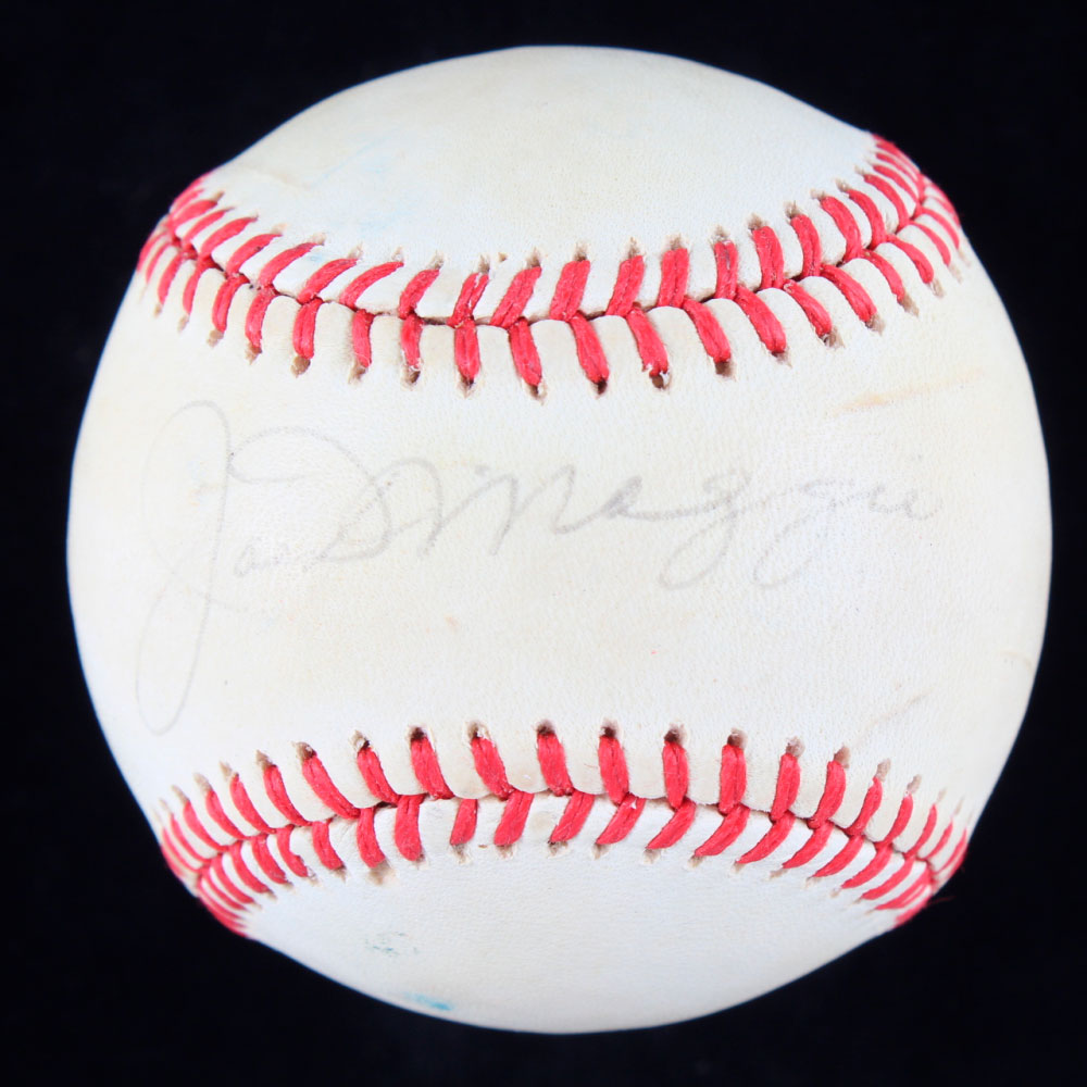 Baseball – Joe DiMaggio Hand Signed OAL Baseball (Beckett LOA)