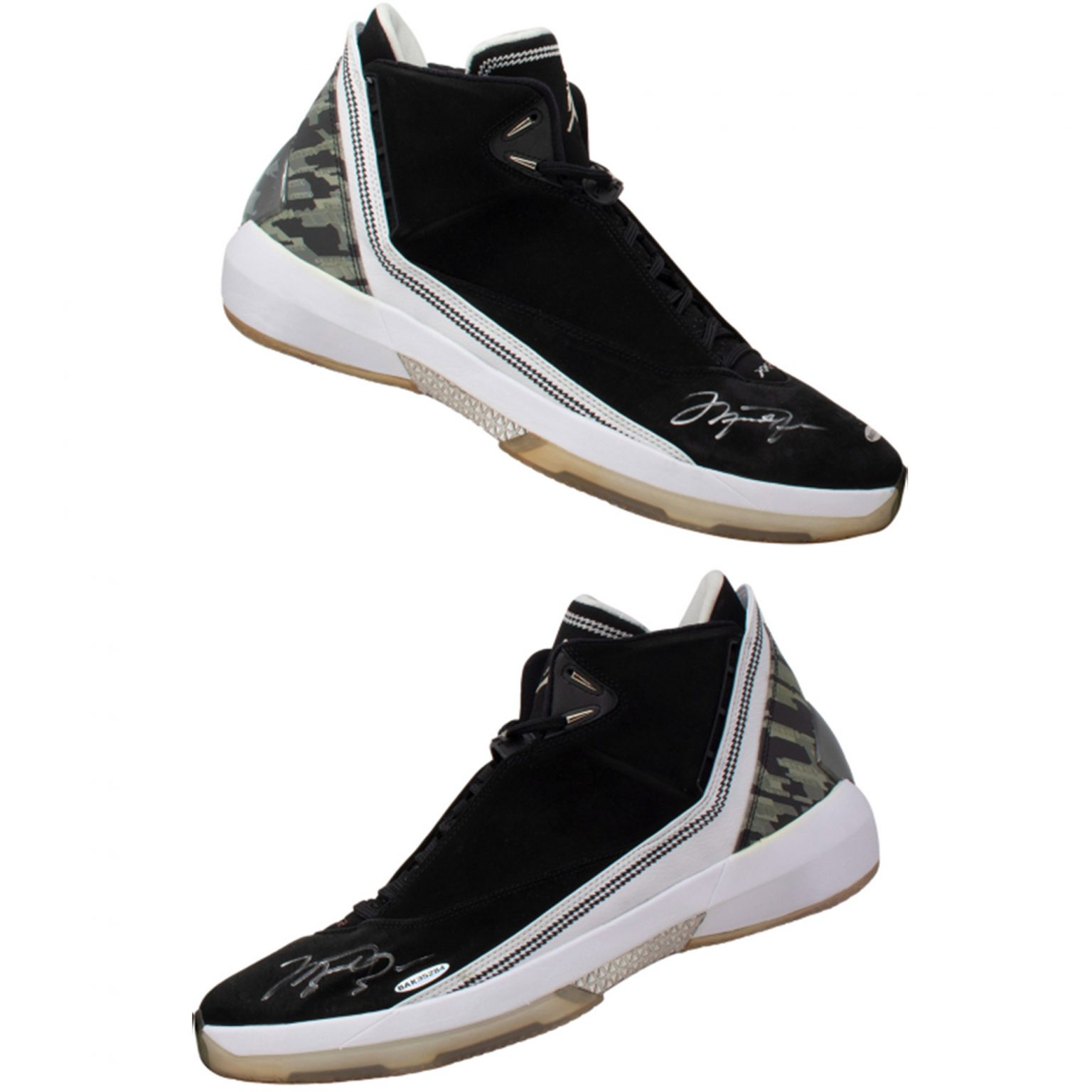Michael Jordan Hand Signed Limited Edition Pair Of Nike Air Jordan XXII ...